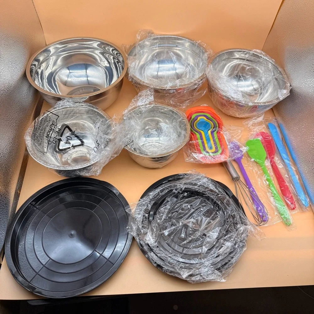 Stainless Steel Nesting Mixing Bowls Set w/ Airtight Lids & Utensils